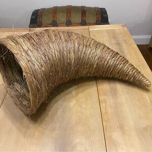 Natural Woven Cornucopia Basket